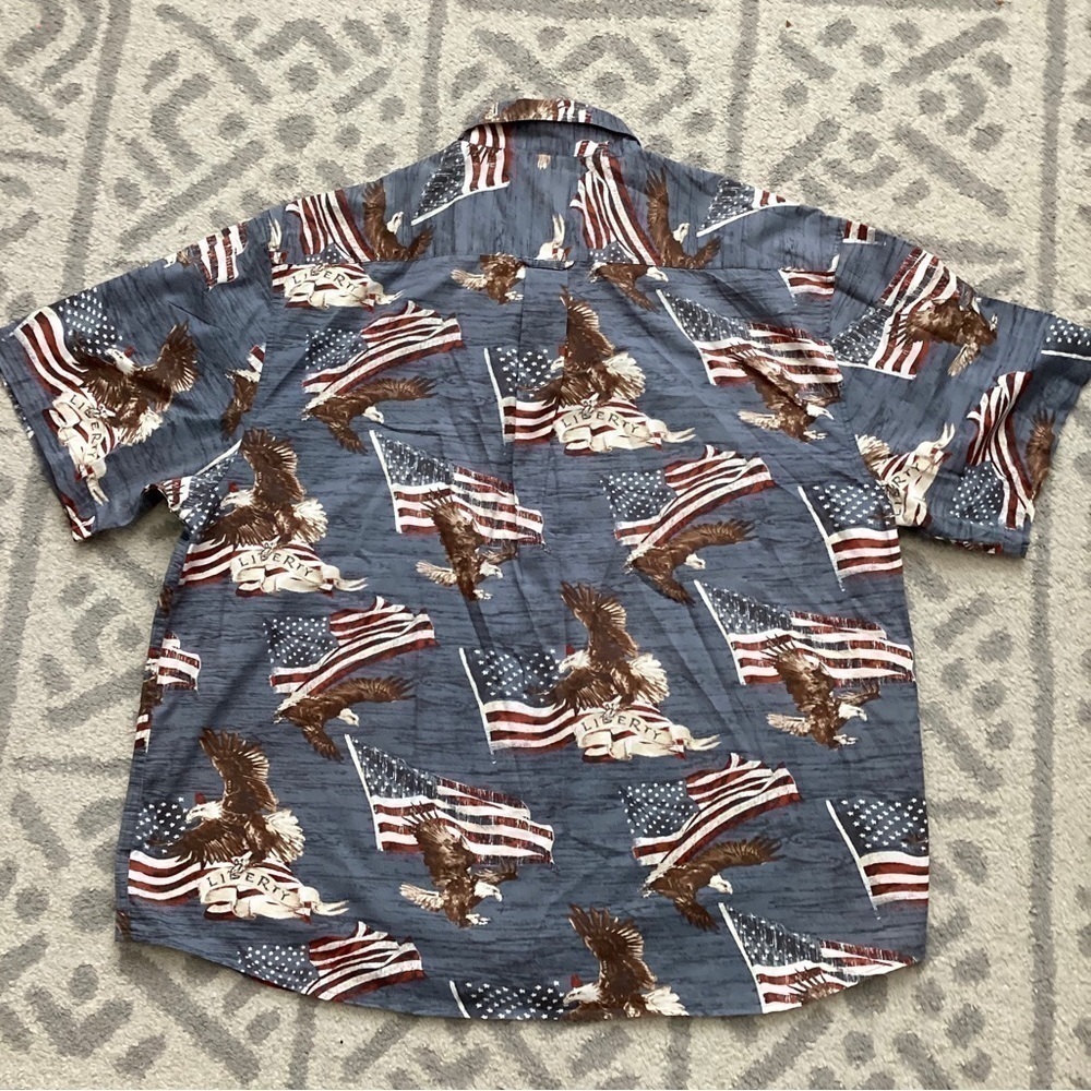 Magellan Mens American Flag Button up size XXL - Picture 4 of 4